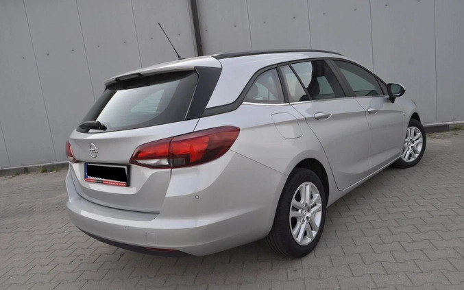 Opel Astra cena 48900 przebieg: 205000, rok produkcji 2020 z Stawiszyn małe 631